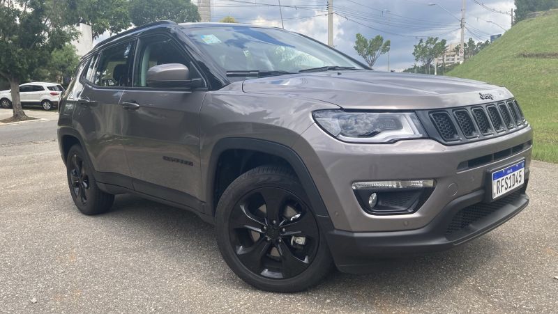 Testamos: Jeep Compass Longitude flex ainda é um dos melhores SUVs do mercado