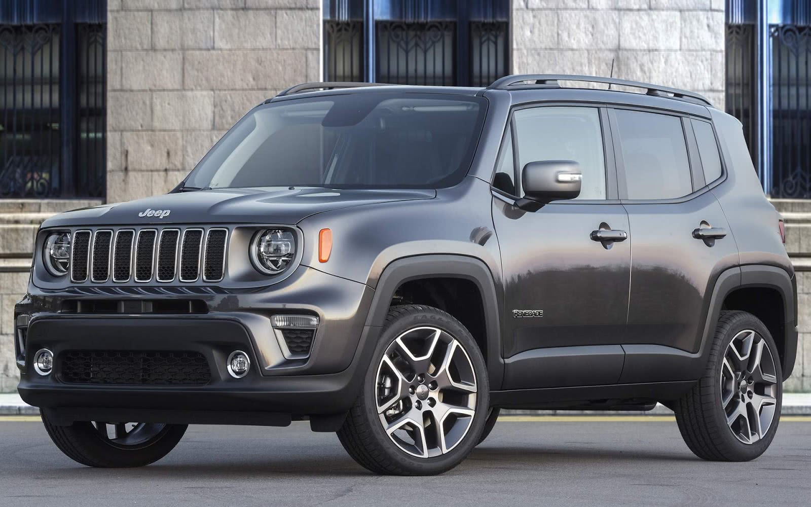 Jeep de 7 lugares inspirado no Compass será revelado no meio do ano; confira tudo o que já foi liberado