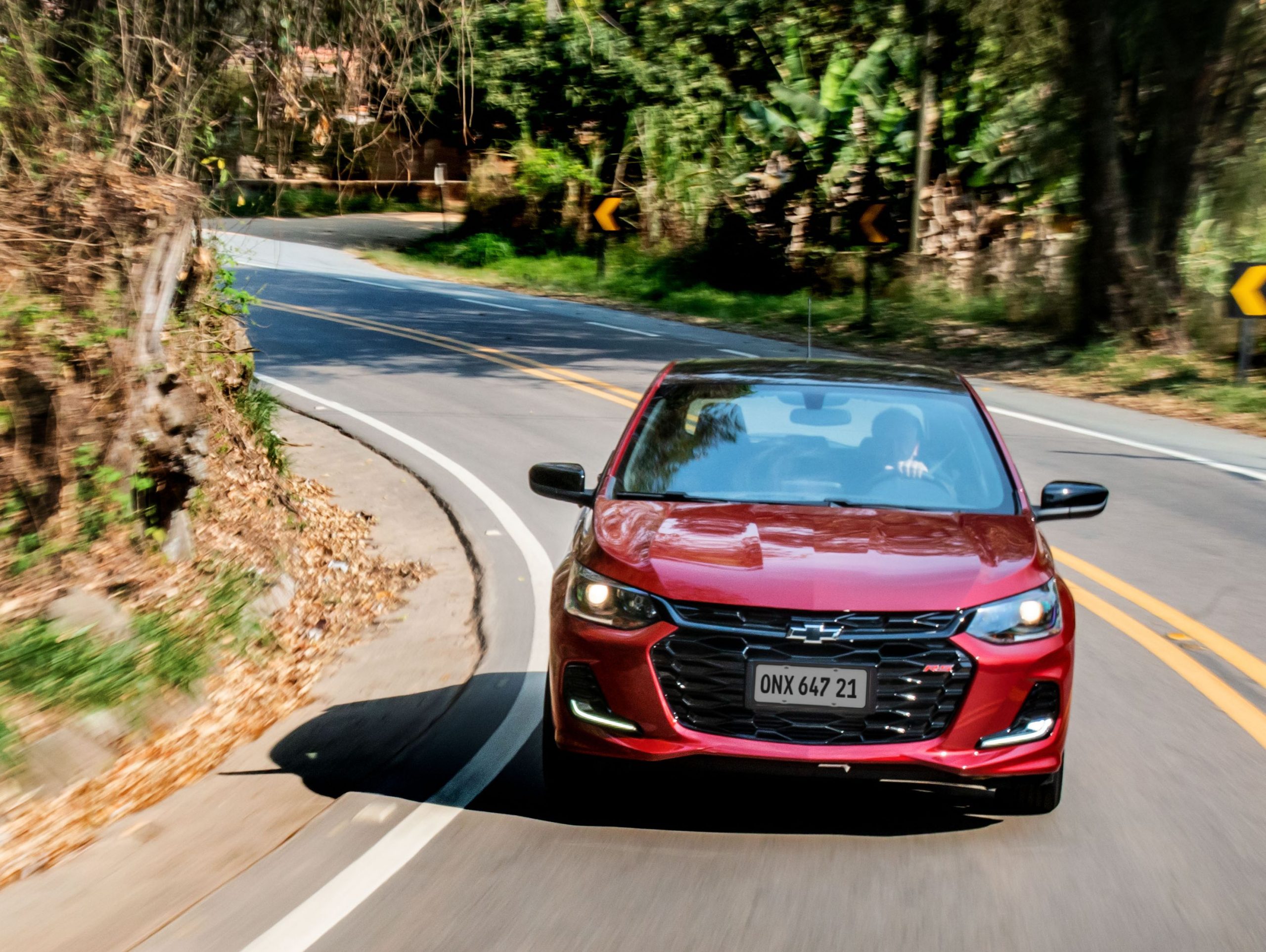 Produção do Chevrolet Onix será suspensa novamente em abril e maio