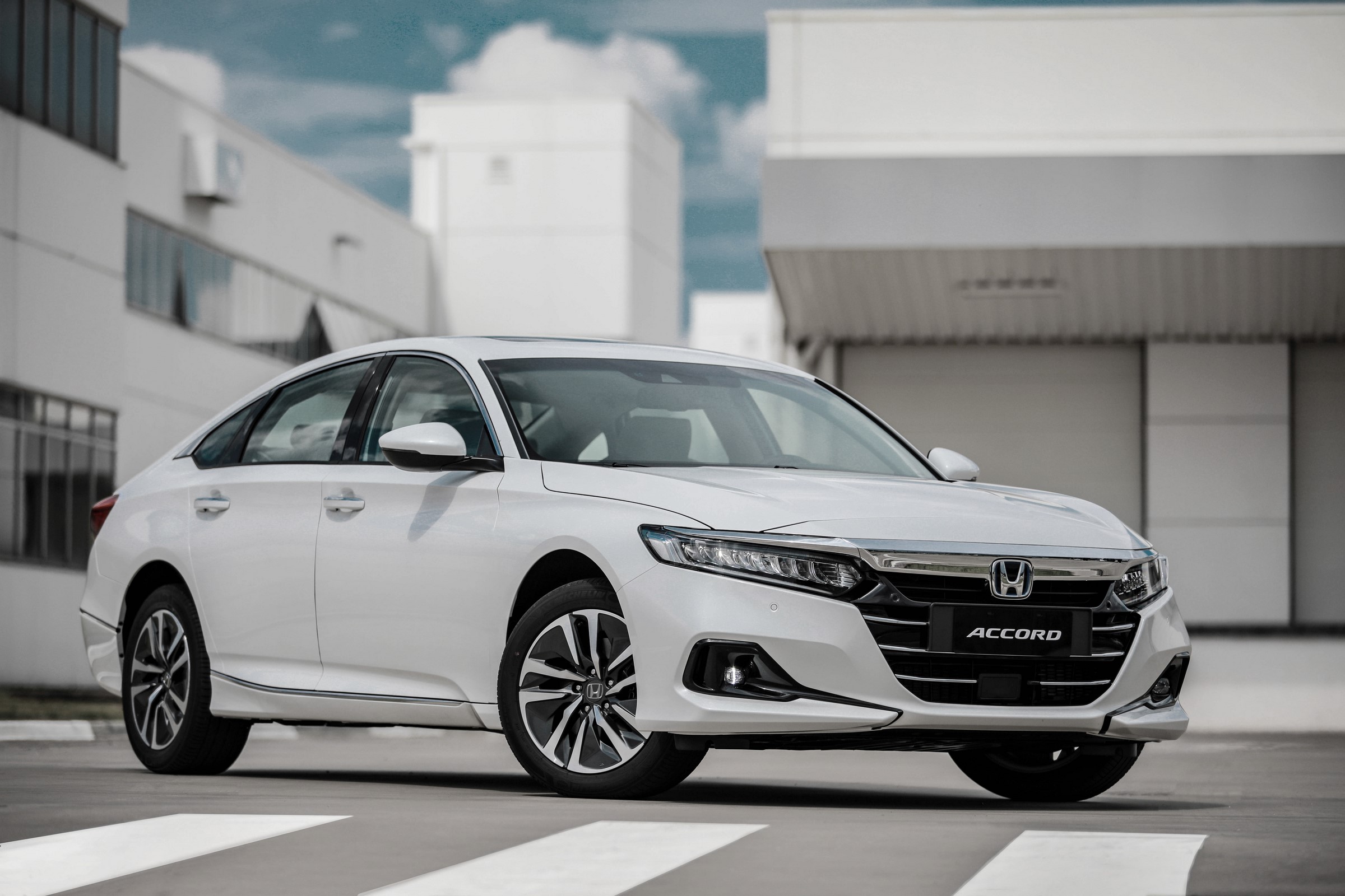 Honda Accord híbrido é confirmado com motor inovador