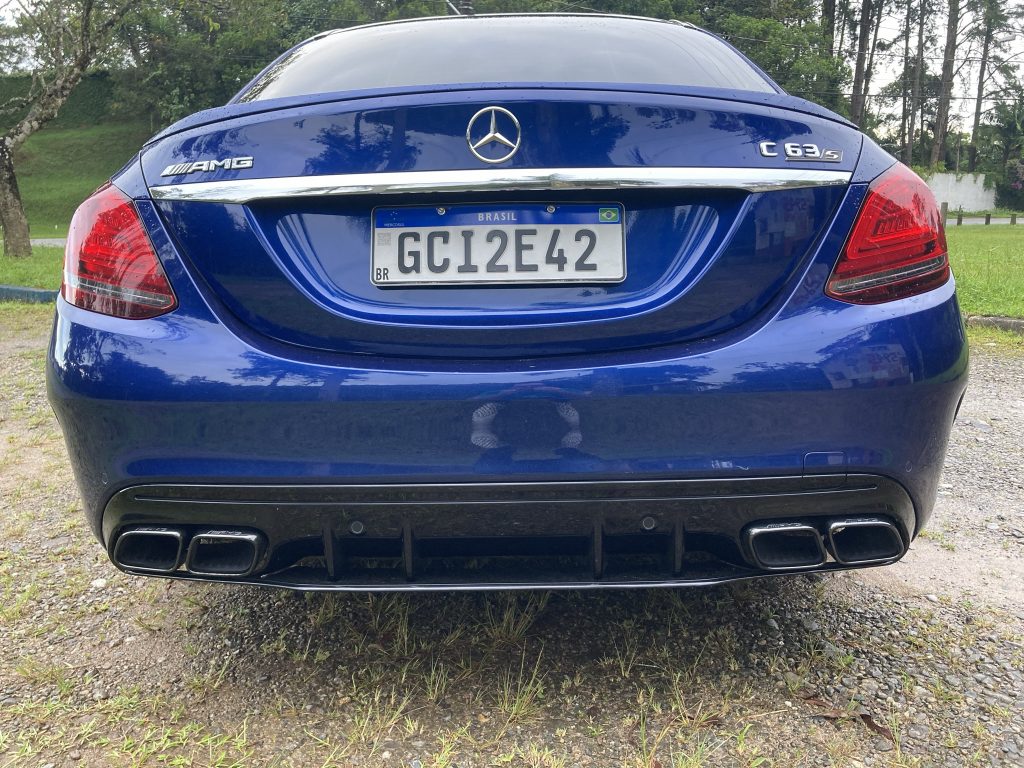 Mercedes-AMG C 63 S é um sonho em forma de sedã