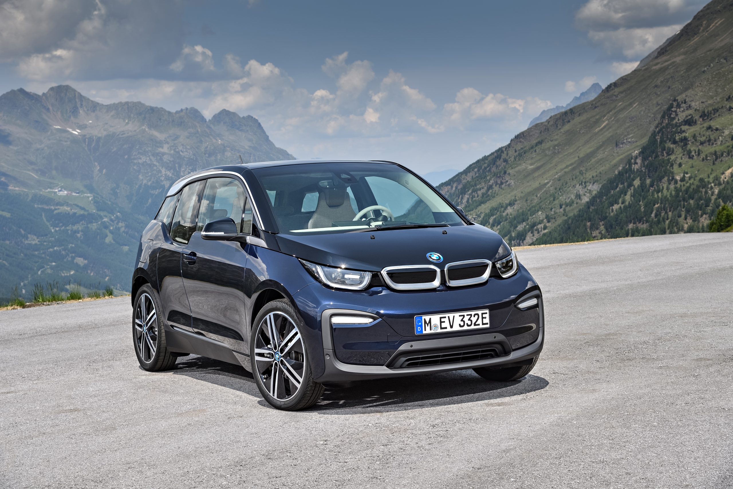 BMW i3 é um dos carros elétricos de luxo; conheça o modelo