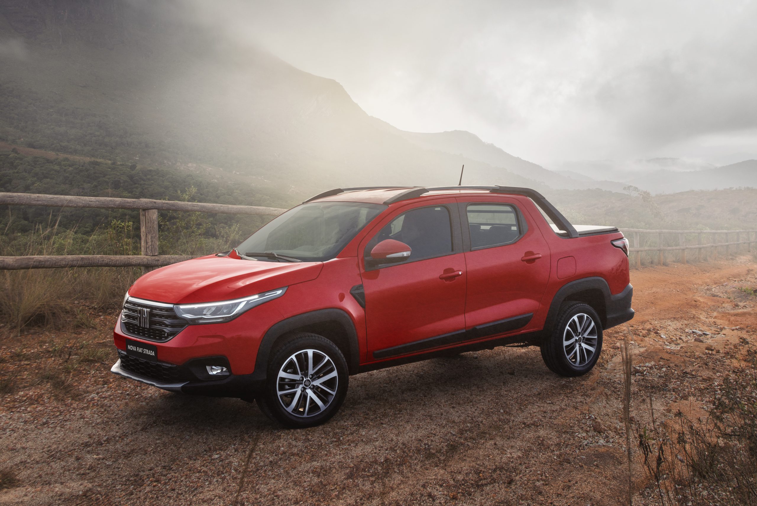 Fiat Strada Volcano 2021 vale a compra? Veja preços e equipamentos