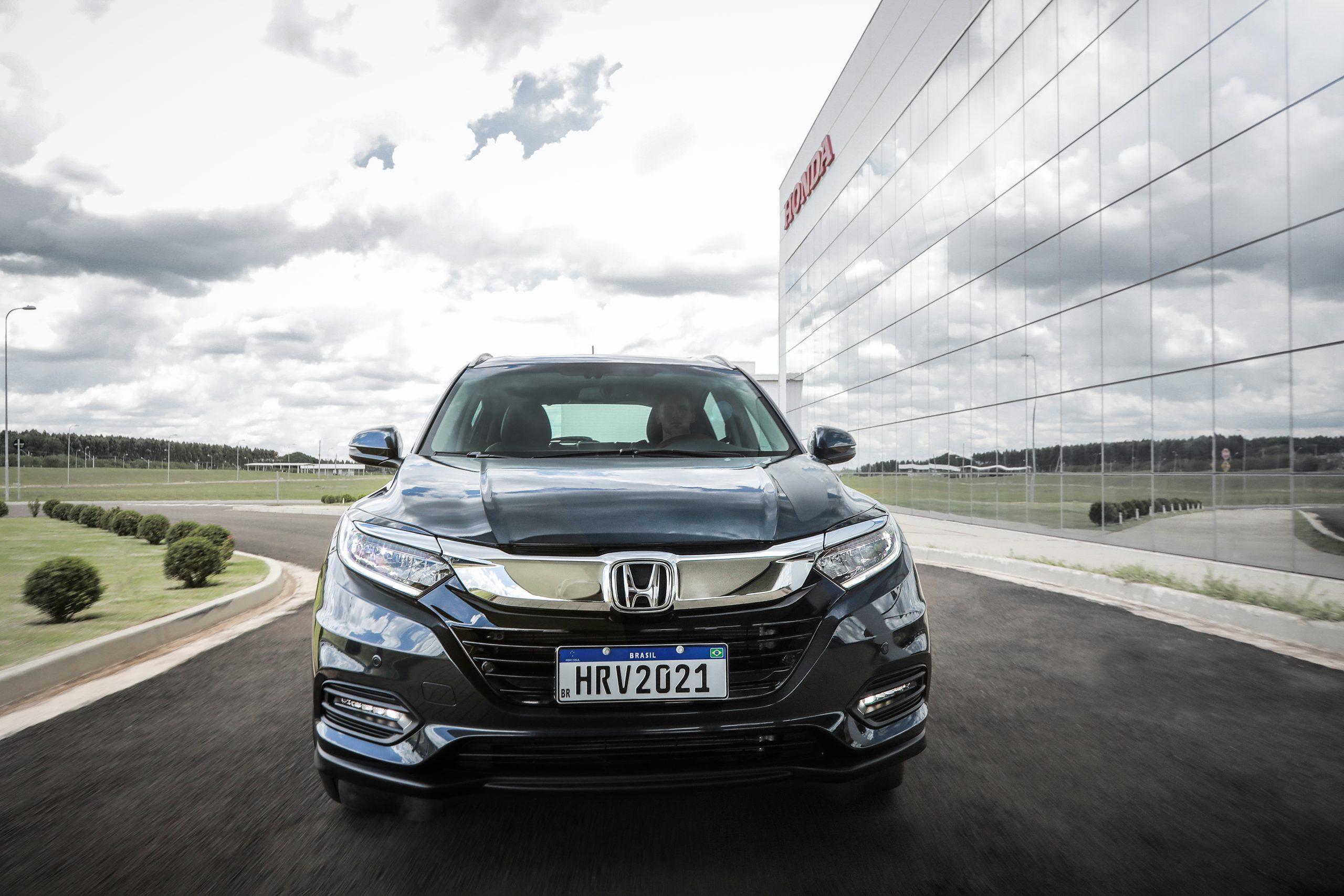 Honda HR-V LX 2021: equipamentos, consumo e preço do SUV