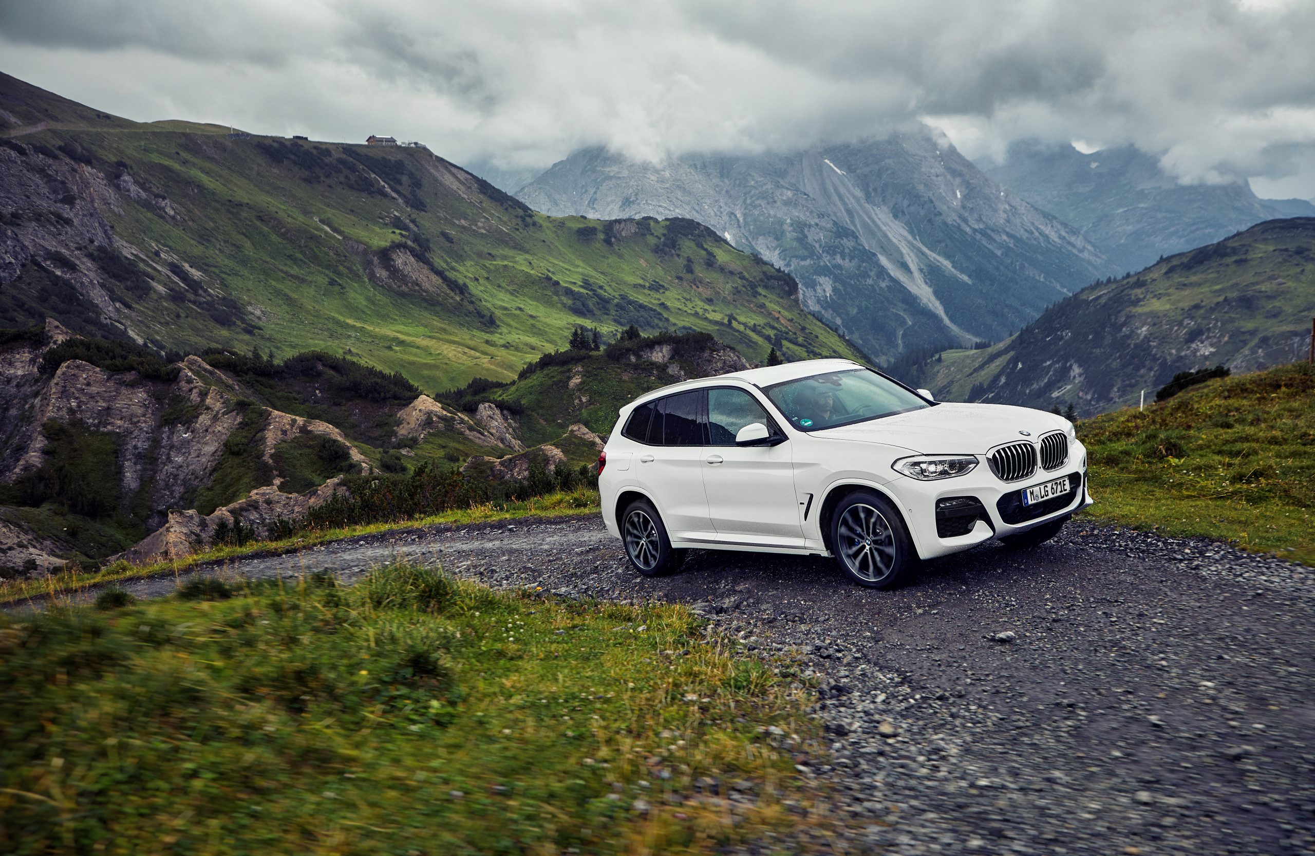 BMW X3 xDrive30e 2021: tudo sobre o modelo híbrido