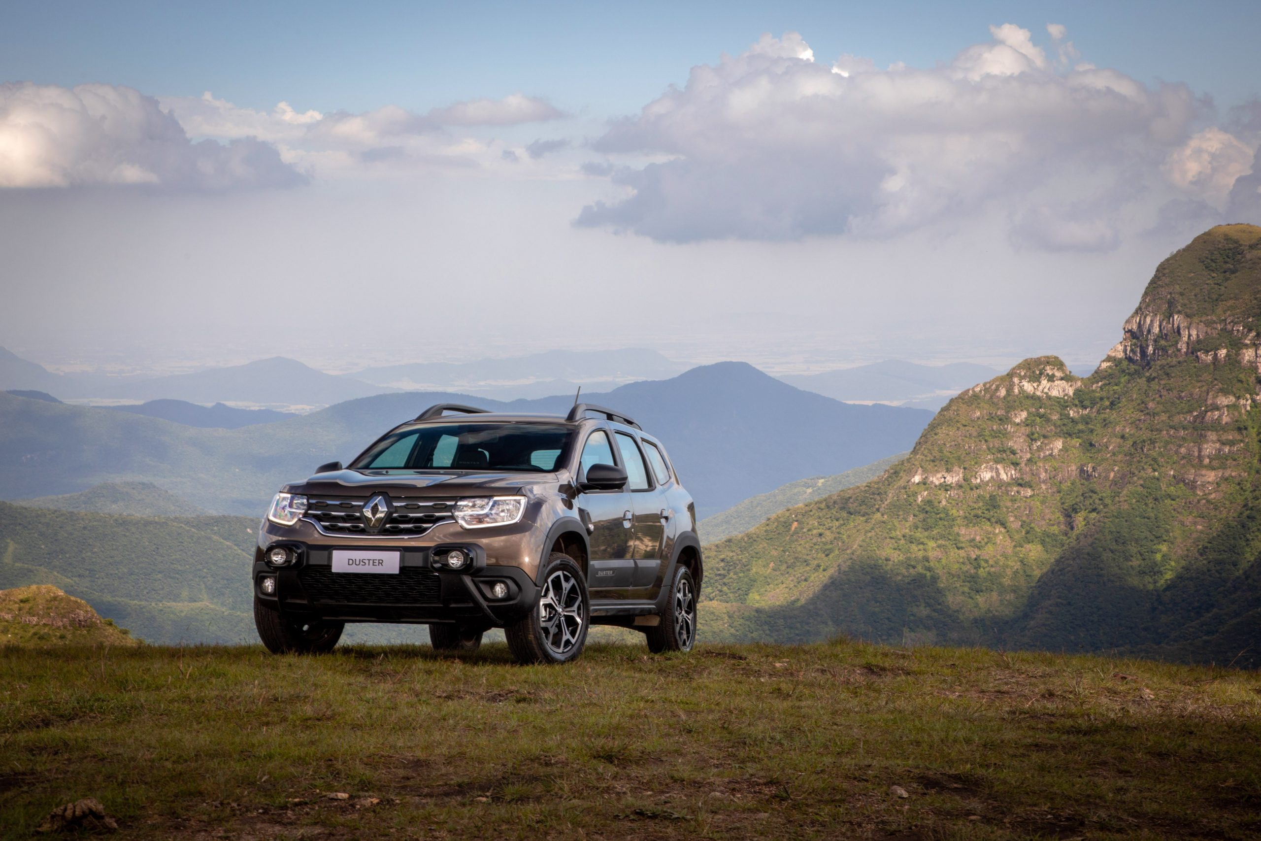 Renault Duster Intense 2022: equipamentos e preço da versão intermediária