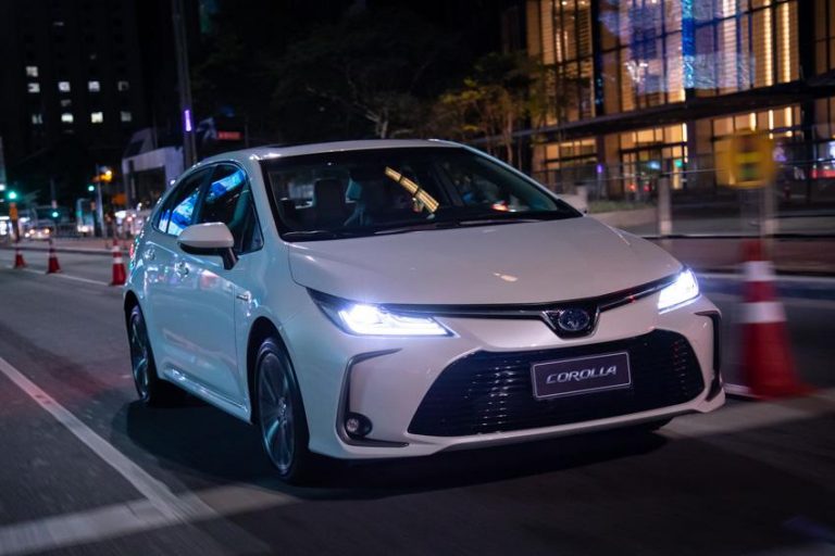 Toyota corolla hybrid 2022