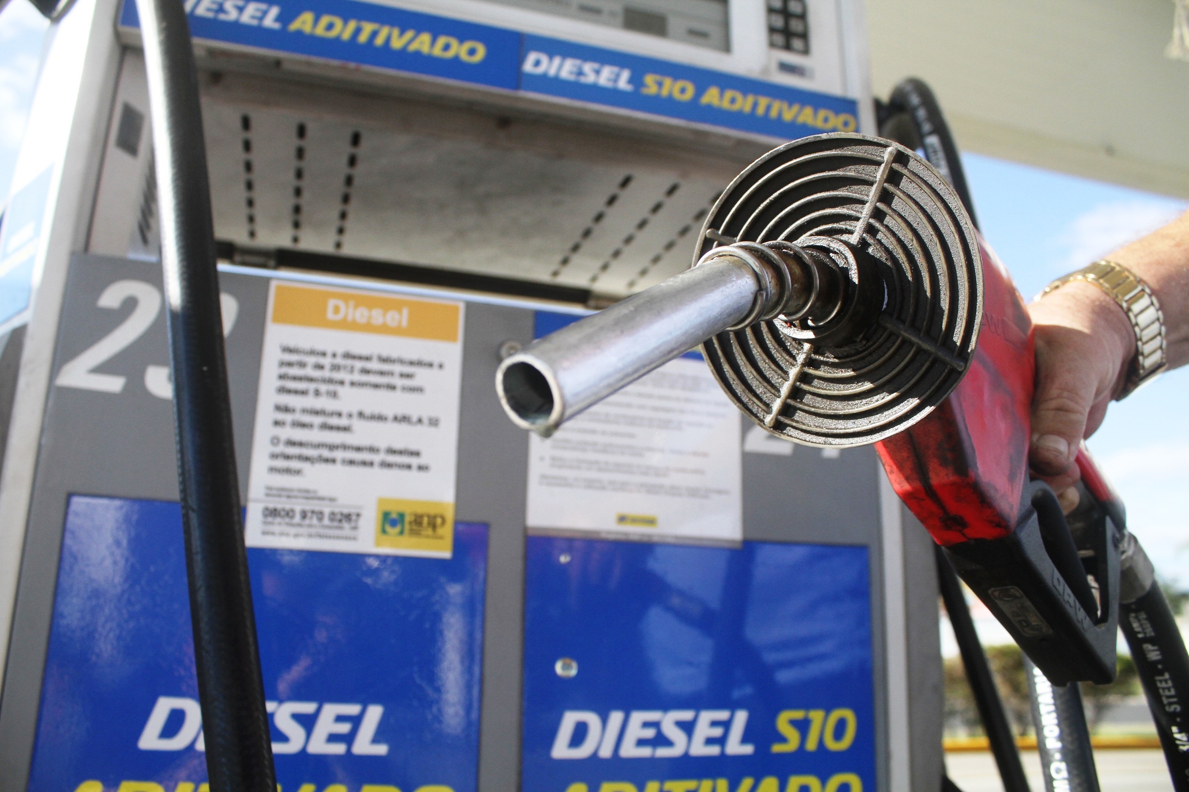 Preço do diesel segue em alta e causa preocupação