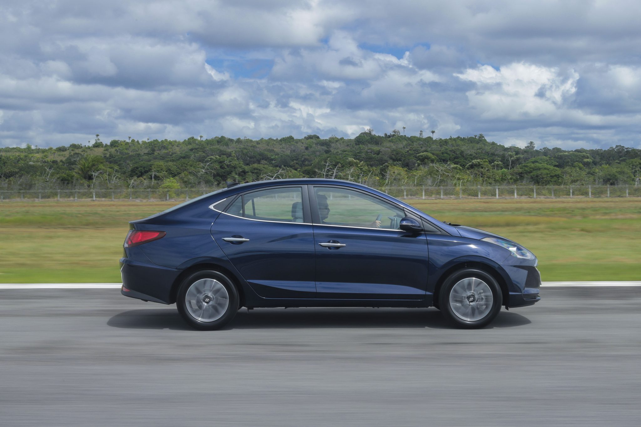 Hyundai HB20S 1.0 2022 preços, equipamentos e consumo