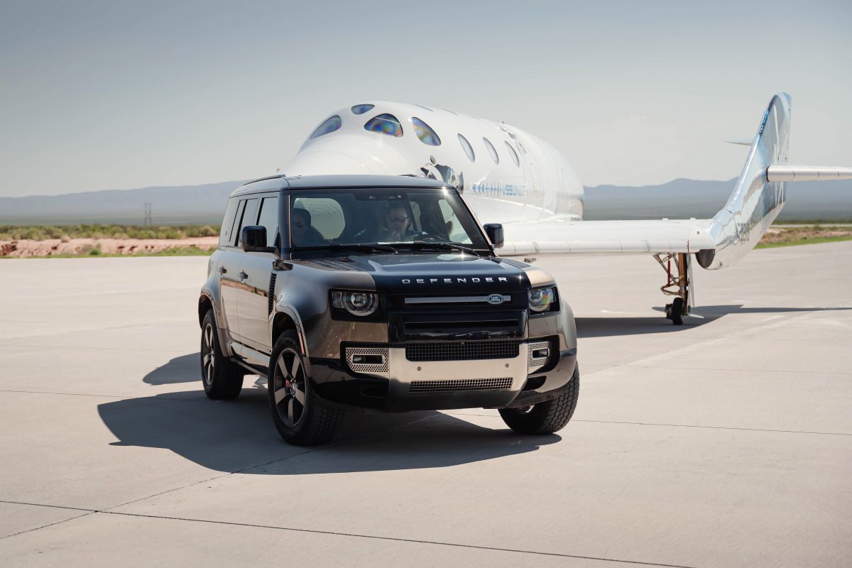 Carros da Land Rover participam do 1 º voo pelo espaço