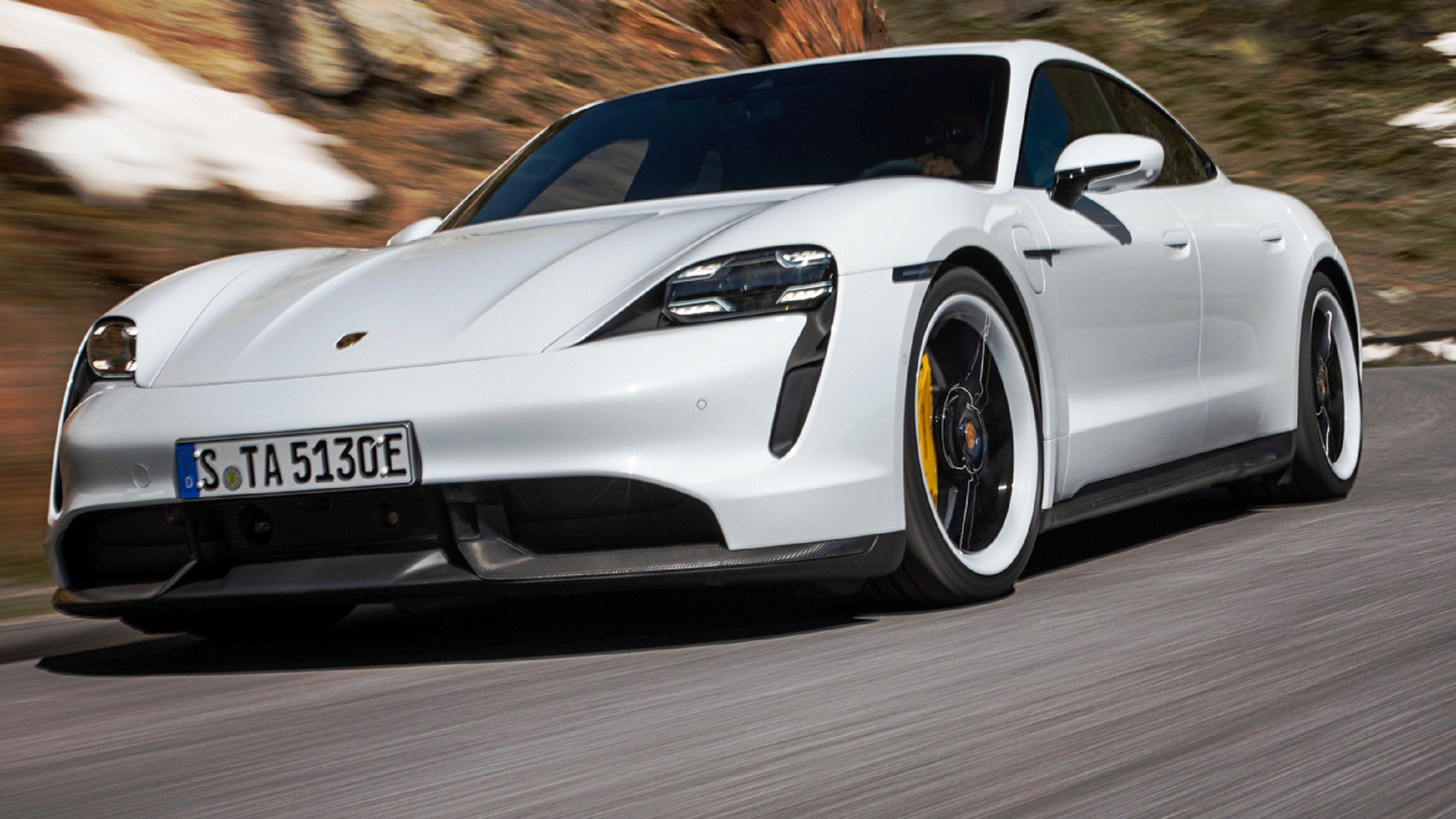 Porsche Taycan pode sofrer um recall mundial