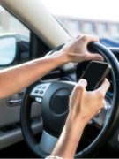 Crescem os acidentes por uso do celular ao volante; veja os dados