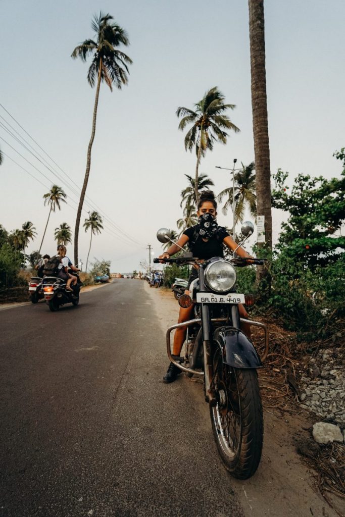 Troca dos pneus da moto