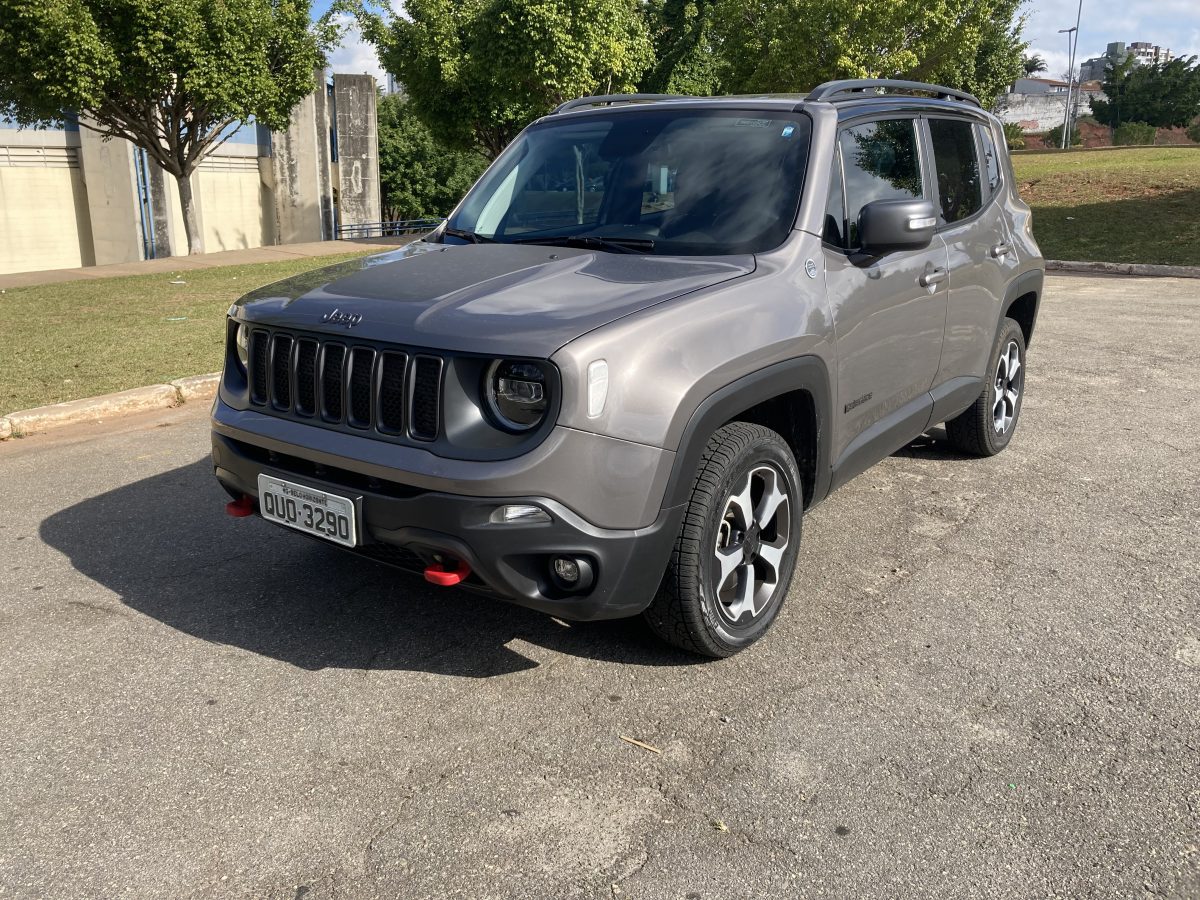 Testamos: Jeep Renegade Trailhawk vale o preço alto?