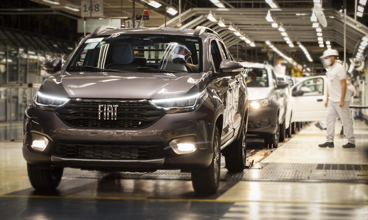 Fiat paralisa turno na fábrica de Betim (MG) por falta de semicondutores