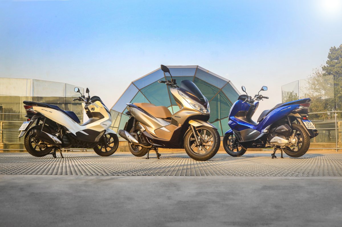 Honda PCX 2022: scooter chega com novas cores e grafismos