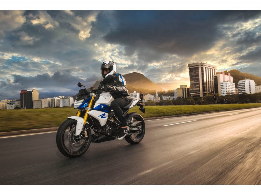 Nova G 310 R conta com motor 313 cc