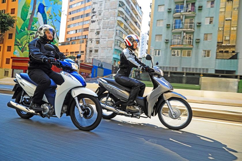 Linha Honda Biz 2022: motos ganham novos grafismos e cores