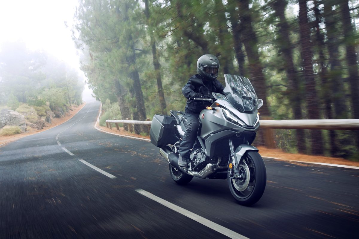 Honda Sport-Touring NT 1100 ganha motor da África Twin; veja mais