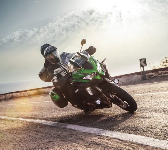 Kawasaki promete 10 motos elétricas e híbridas até 2025