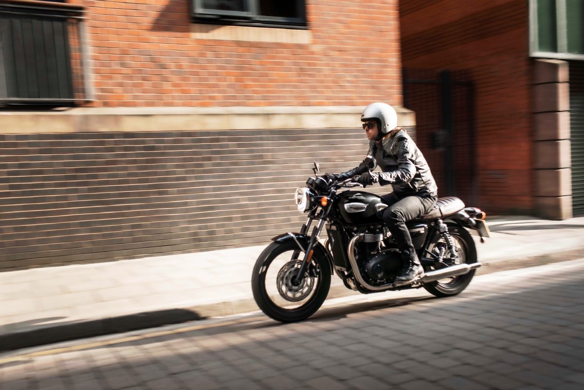 Nova moto Triumph Bonneville T100 já está no Brasil