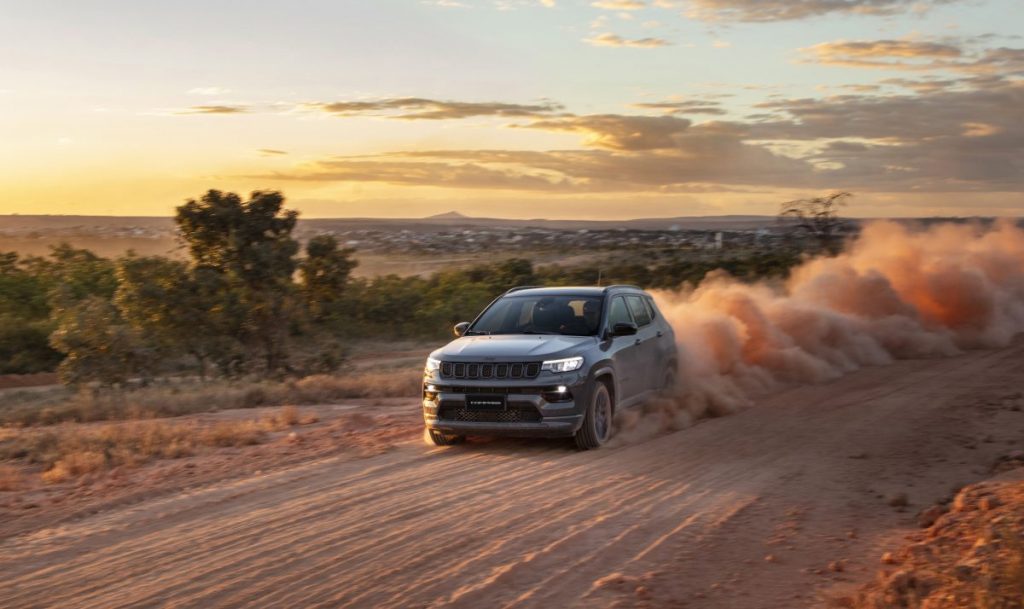 Novo Jeep Compass conquista segundo lugar no ranking de automóveis brasileiro, posição inédita em sua história