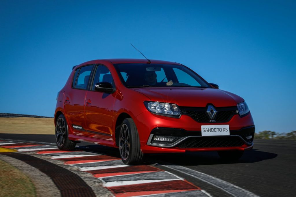 Renault Sandero R.S 2.0 sai de linha no Brasil