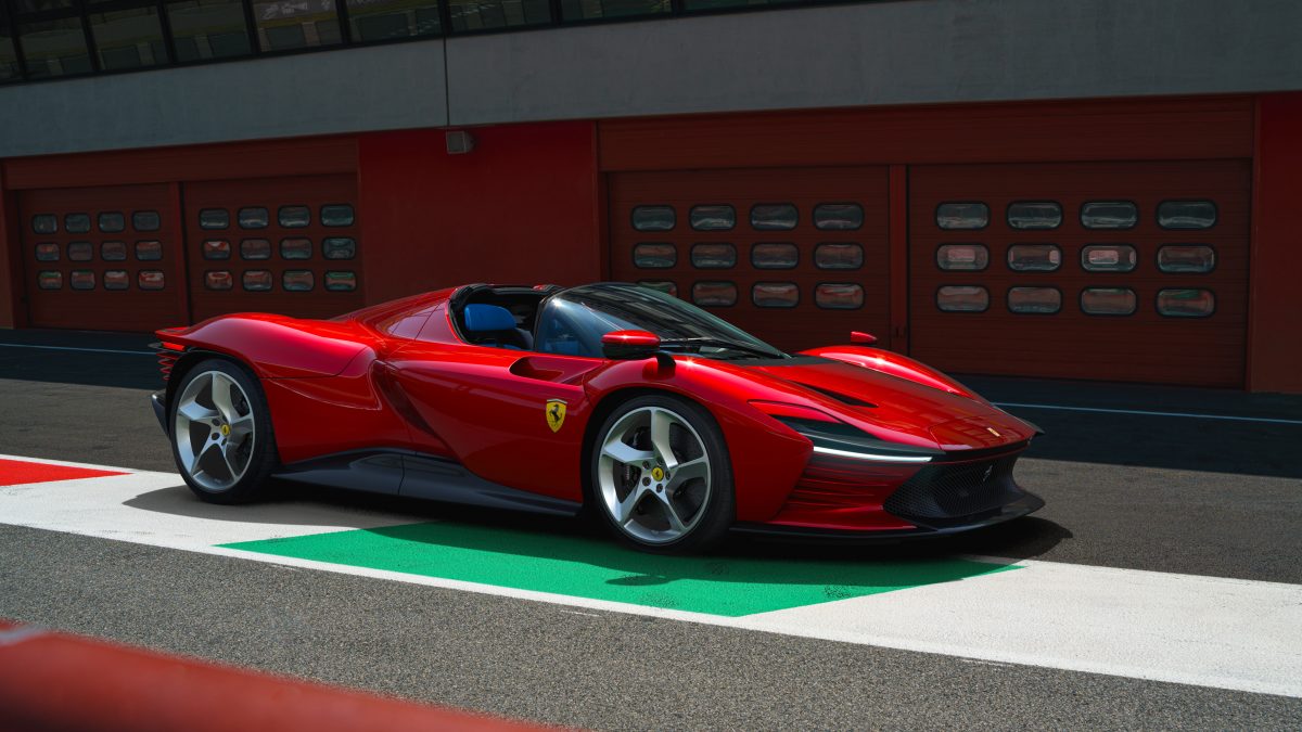 Nova Ferrari Daytona SP3 vai de 0 a 100/km em apenas 2,85s