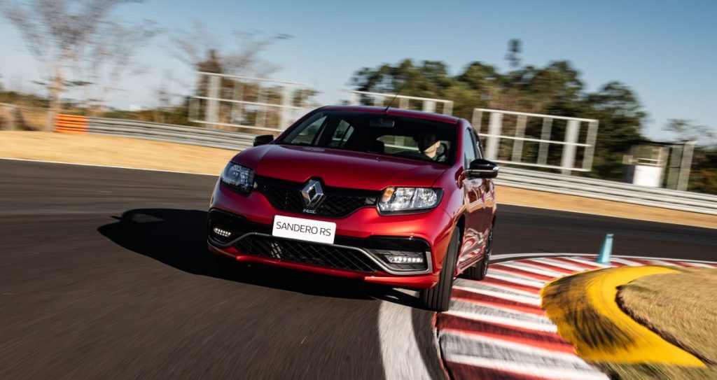 Renault Sandero R.S 2.0 sai de linha no Brasil