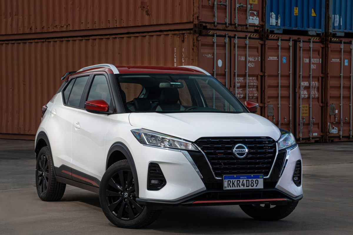 Veja os detalhes do Nissan Kicks X-Play e confira se vale o investimento