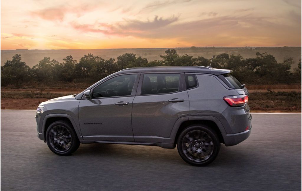 Jeep Compass has a discount for the direct sales category, see