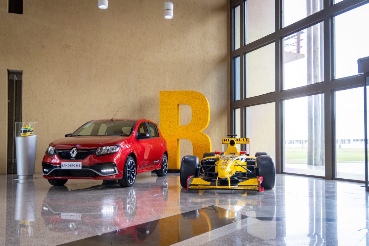 Destaque na semana: acervo Renault recebe o último Sandero R.S.