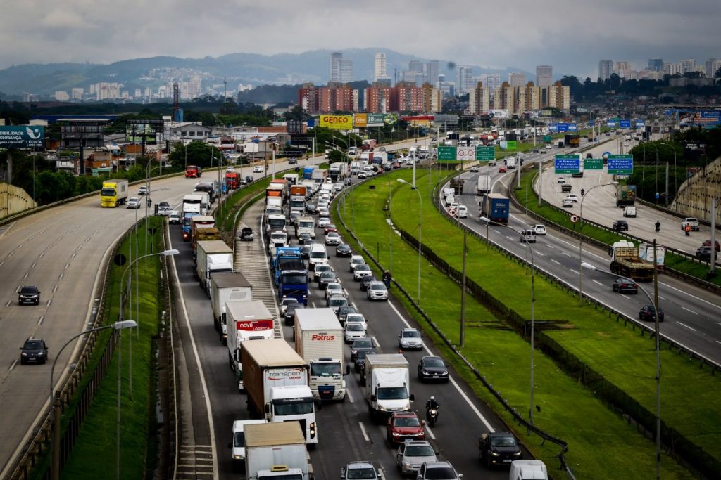 Rodízio em SP volta ao normal mas CET orienta ainda evitar Marginal Tietê