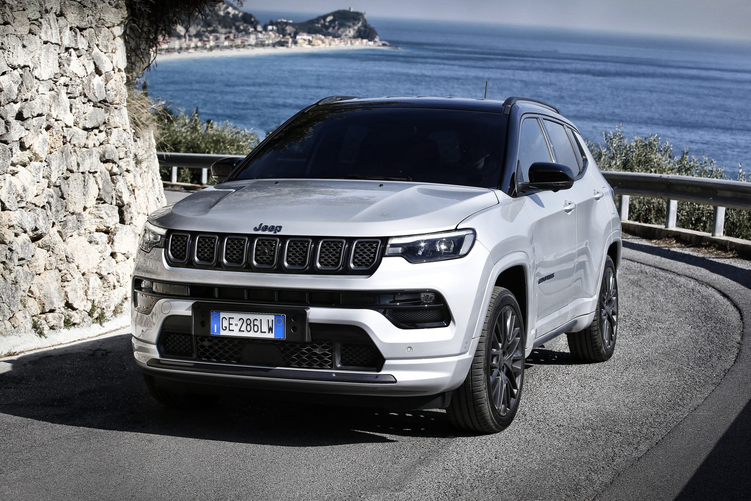 Jeep Compass híbrido plug-in