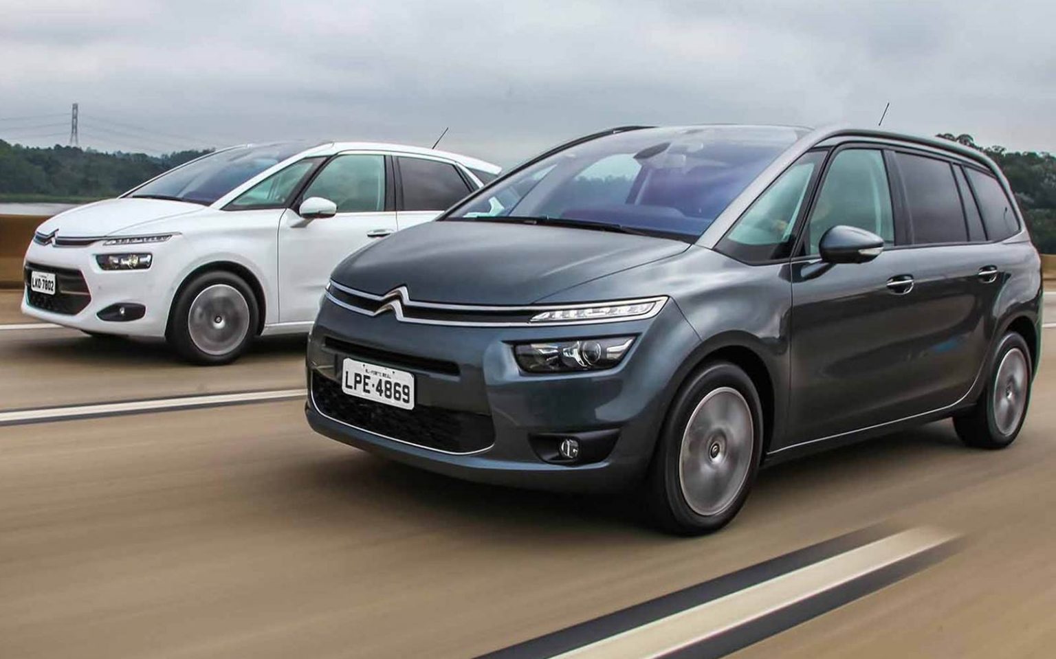 5 melhores minivans usadas que são boas opções de compra