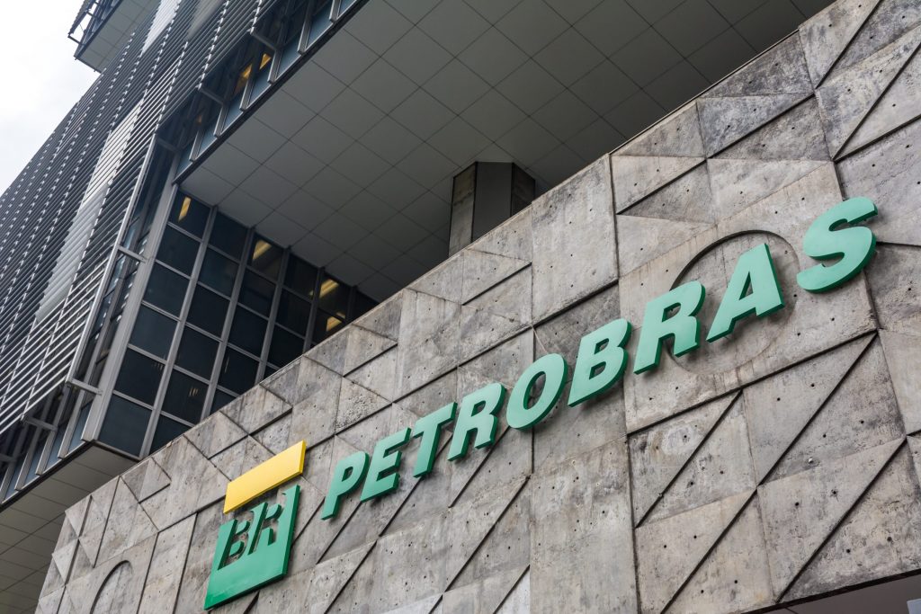 Petrobras aumenta gasolina para as distribuidoras a partir de amanhã