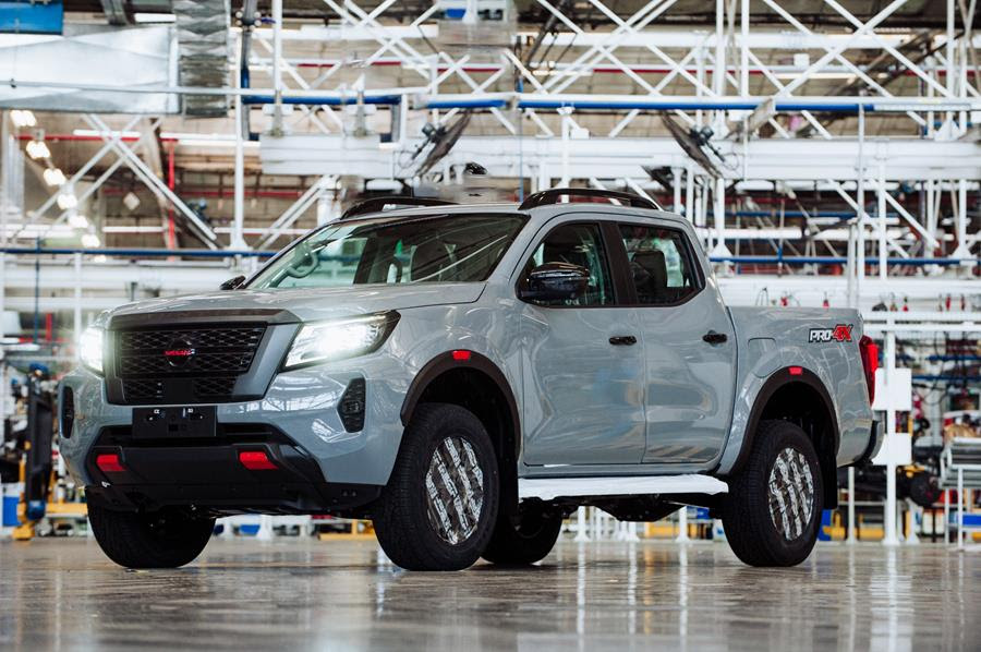 Nova Nissan Frontier já é uma realidade: marca anuncia o começo de produção