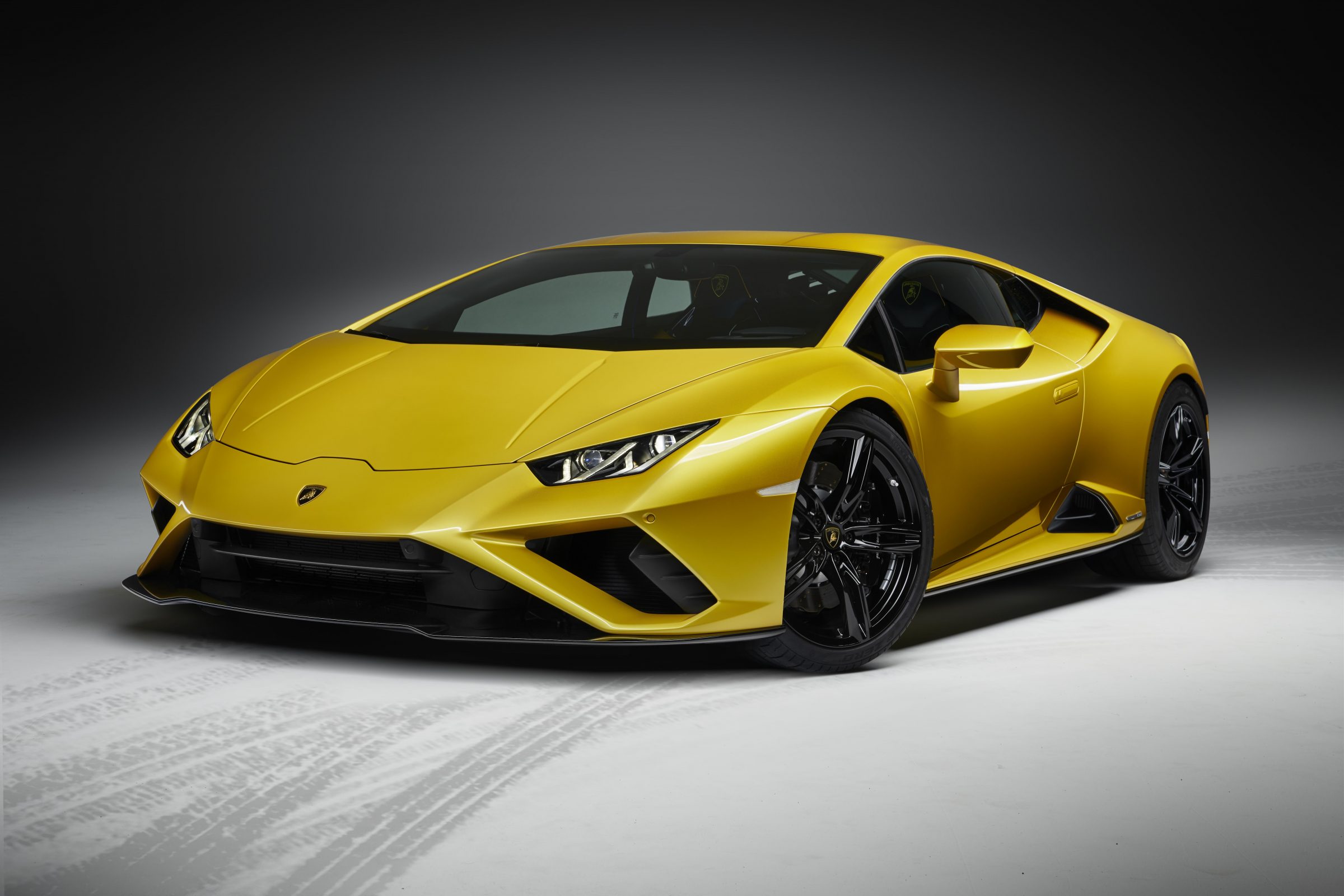 Conheça o novo carro da cantora Ludimilla, um Lamborghini Huracán EVO RWD