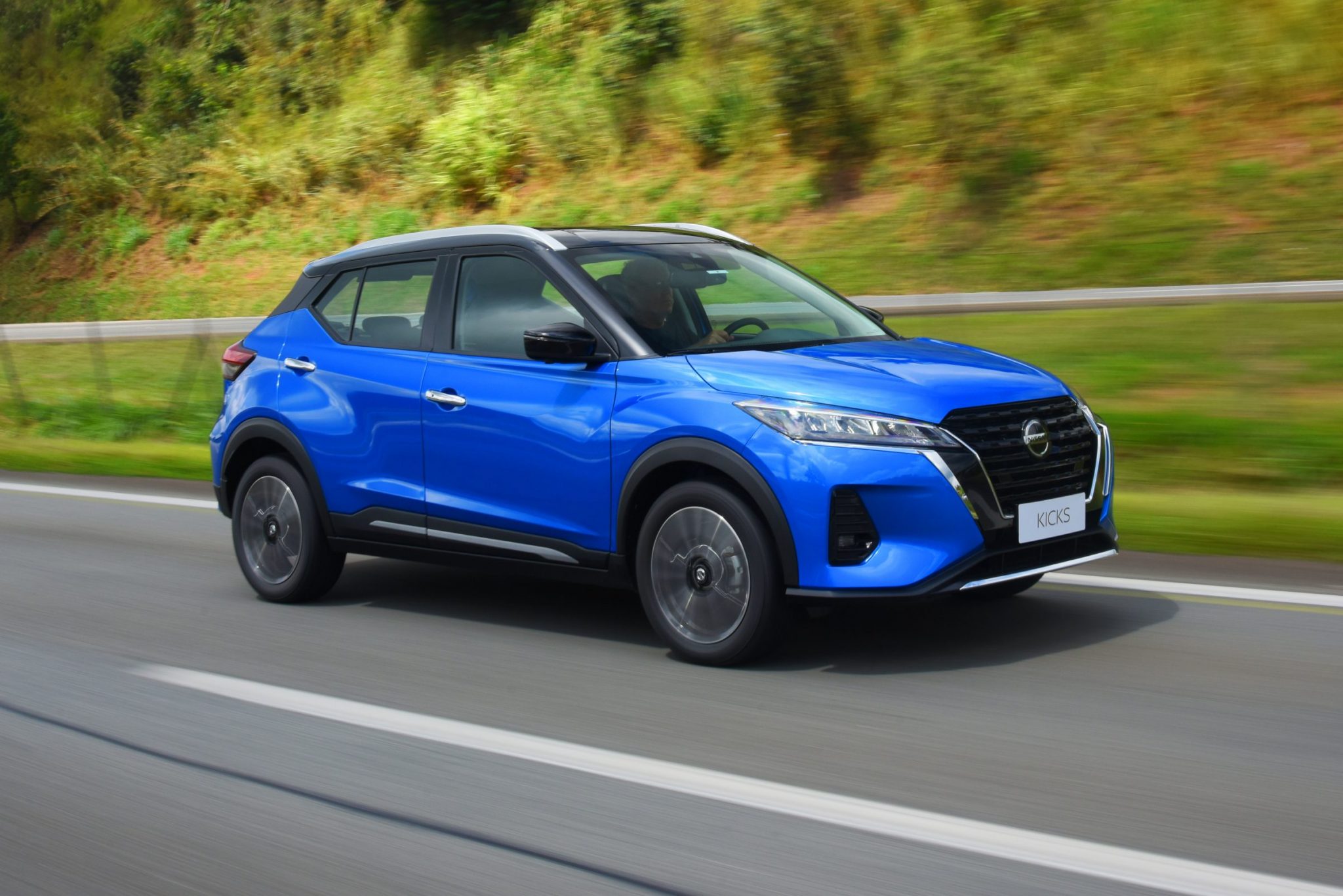 Comparativo Nissan Kicks x Chevrolet Tracker; com qual ficar?