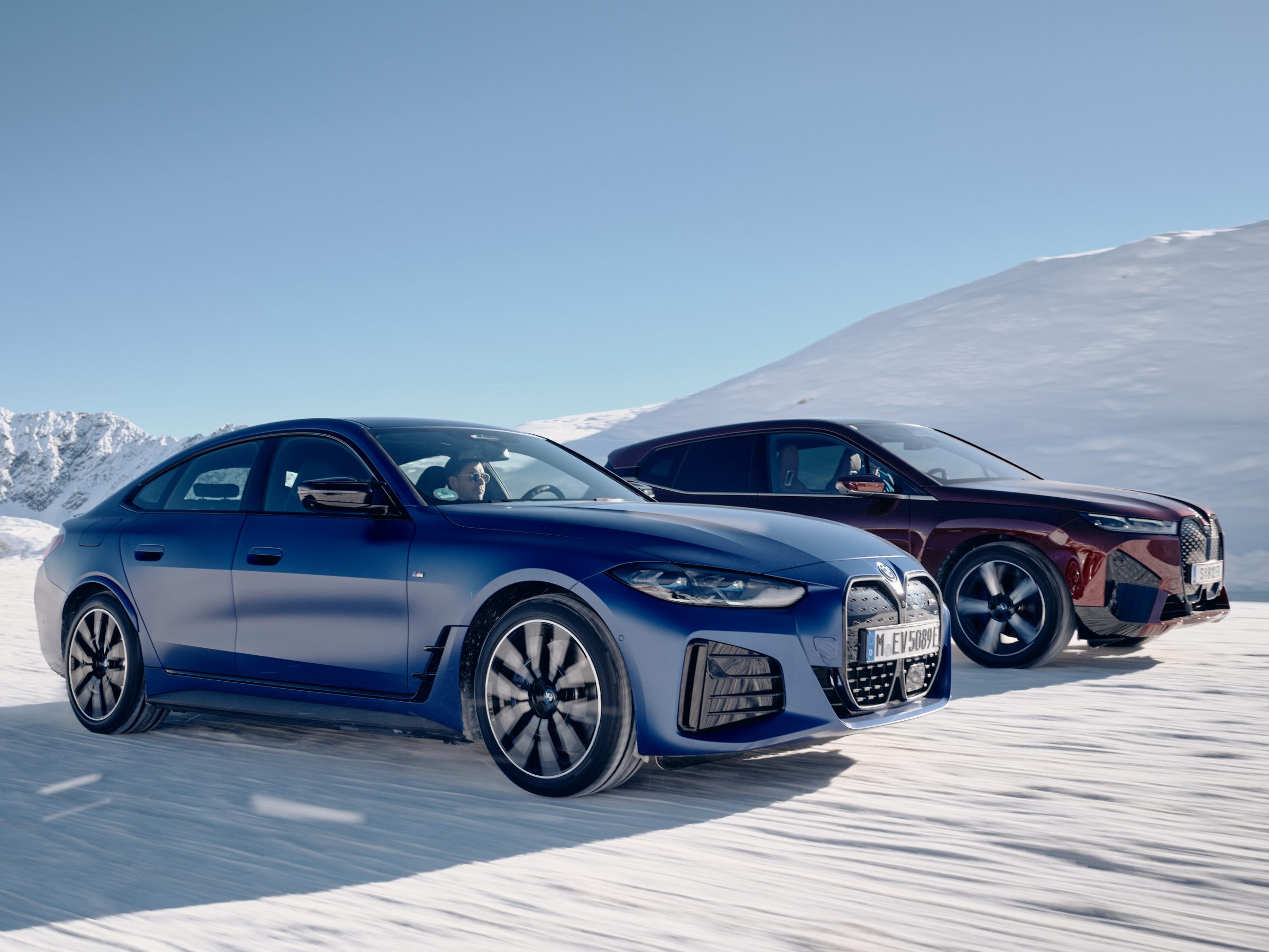BMW quer acabar com o domínio da Tesla no segmento de carros elétricos nos Estados Unidos