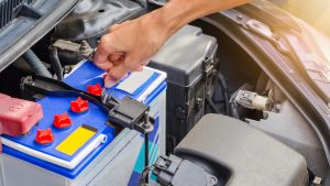 Como Trocar A Bateria Do Carro Em Casa Sem Acabar Danificando O Carro