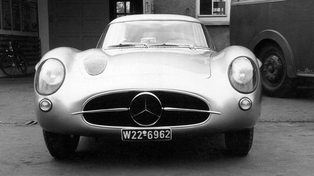 Conheça o carro mais caro do mundo, trata-se do Mercedes 300 SLR Uhlenhaut 1956, que foi vendido por R$ 725 milhões, veja