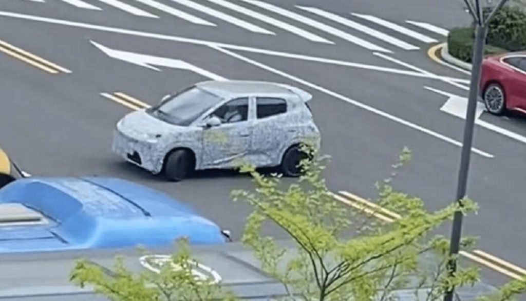 Novo carro elétrico da BYD para o mercado chinês é visto camuflado