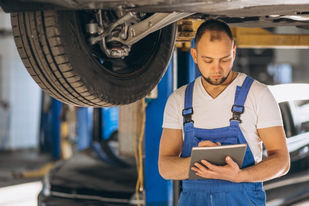 Entenda os sinais que o sistema gera para anunciar que está na hora de realizar a troca do amortecedor do carro