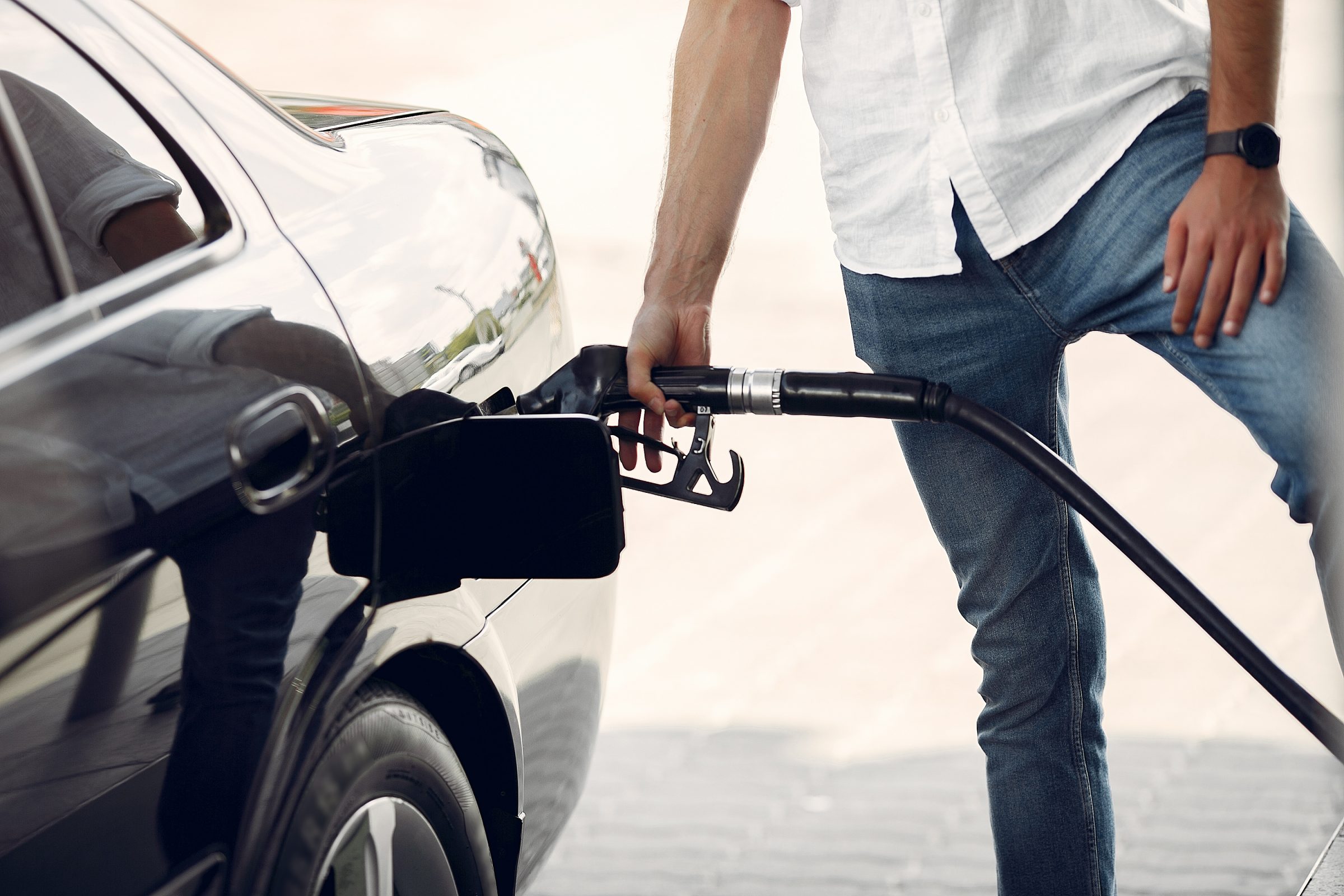Carro com dez anos de uso: checklist para consumir menos combustível