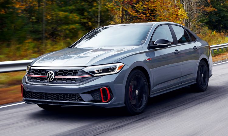 Novo Volkswagen Jetta 2023 chega na versão GLI e preço de R$ 216.990