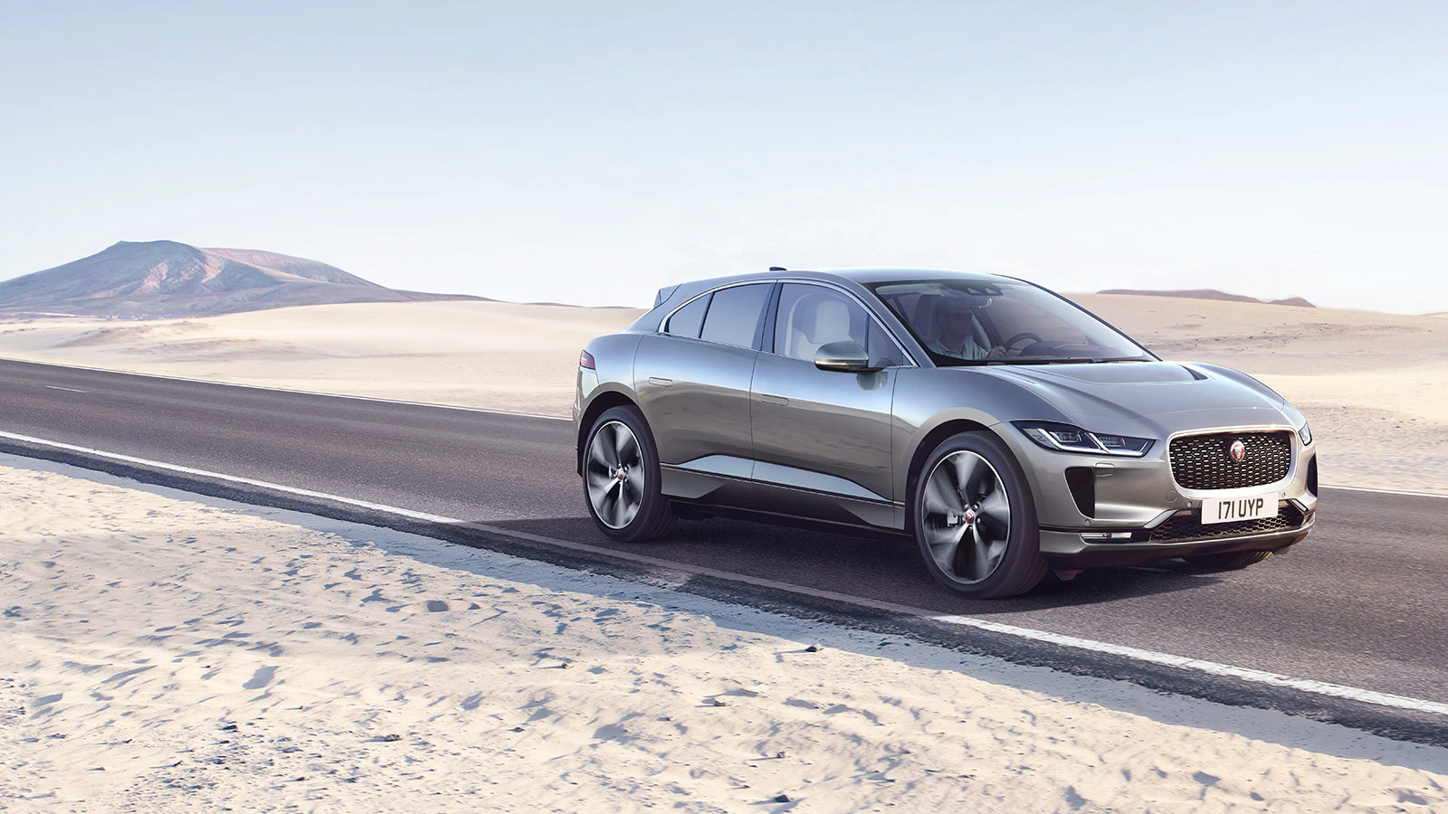 Jaguar promete lançar três SUVs elétricos em 2025, diz publicação