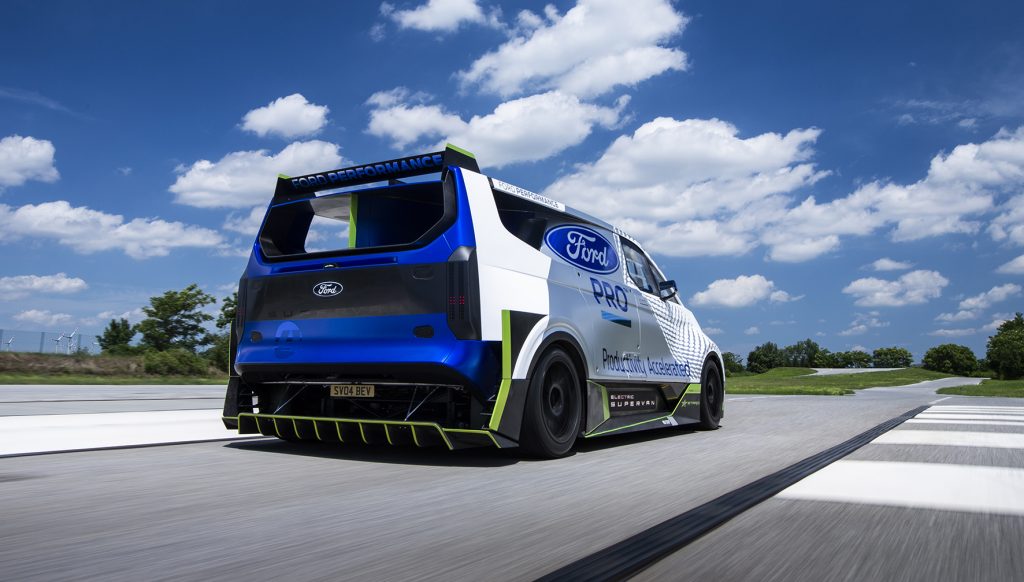 Conheça a supervan elétrica da Ford, a Pro Electric que acaba de ser apresentada e tem mais de 300 km/h de velocidade máxima