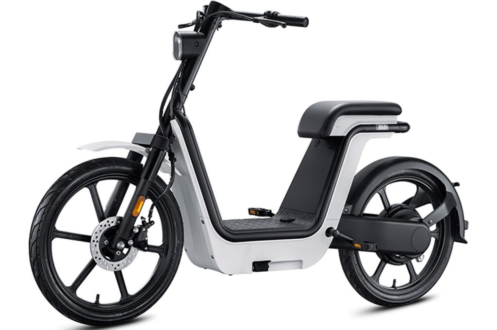 Honda apresenta nova scooter elétrica que custa menos de R$ 4 mil