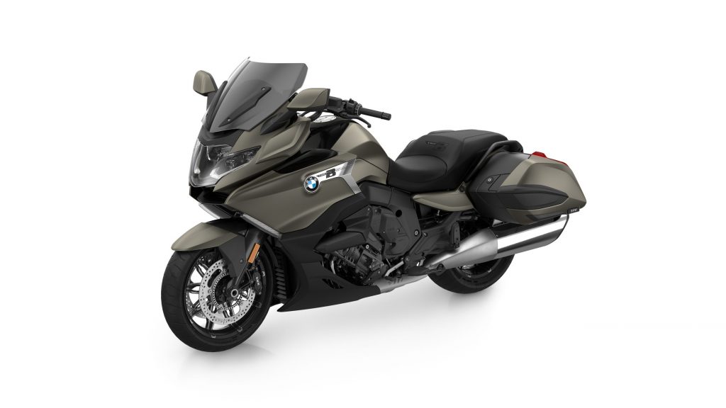 Confira os detalhes de uma das motos de luxo da BMW, a K 1600 Bagger. O modelo é importado e tem preço inicial de R$ 306,5 mil